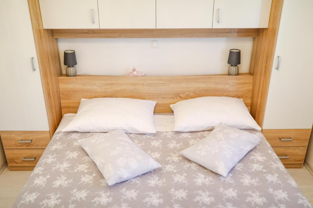 Holiday Home Ana Poljana  Экстерьер фото