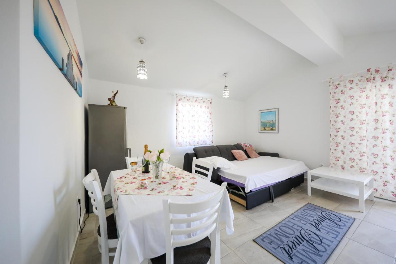 Holiday Home Ana Poljana  Экстерьер фото