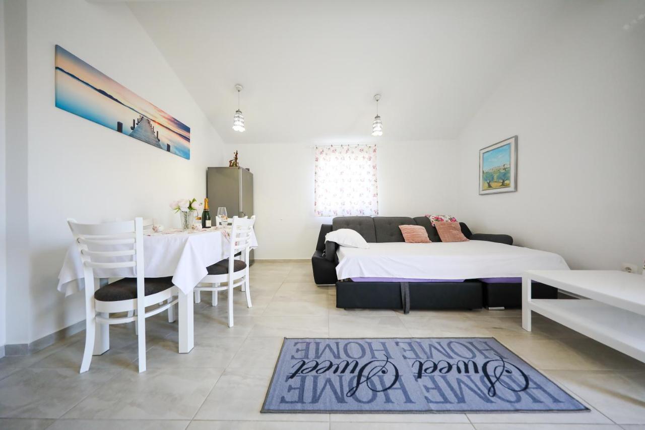 Holiday Home Ana Poljana  Экстерьер фото